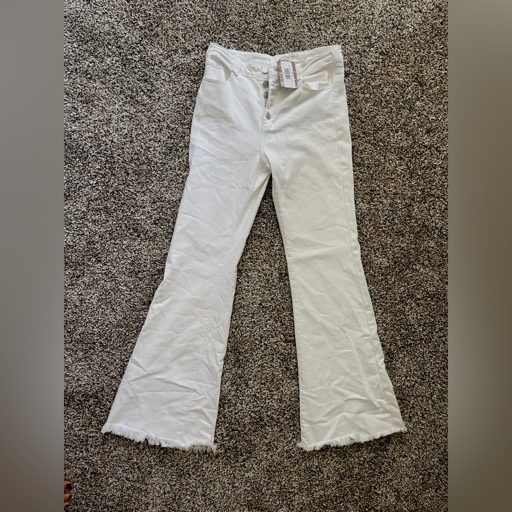 KanCan Mckayla White High Rise Flare Size 29